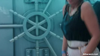 Bloused And Doused Screencap 74 on sinx.preview.netperv.com