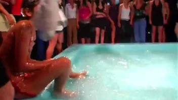 Gel Pit From Hell! Screencap 28 on sinx.preview.netperv.com