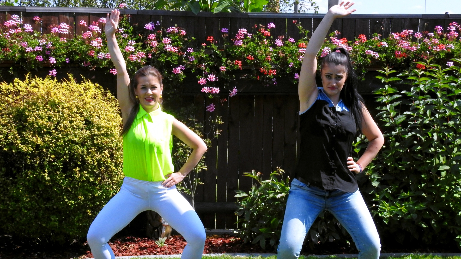 Cute Babes Get Soaked During Exercise - Cam 1 on sinx.preview.netperv.com