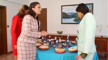 Messy Whipped Topping Bake Off! Screencap 10 on sinx.preview.netperv.com