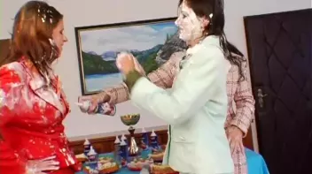 Messy Whipped Topping Bake Off! Screencap 42 on sinx.preview.netperv.com