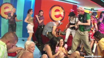 Bikini Beach Balls Part 2 - Cam 2 Screencap 42 on sinx.preview.netperv.com