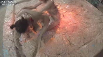 Muddy Wrestling: Raging Regina vs.The Cinnamon Buns Screencap 18 on sinx.preview.netperv.com