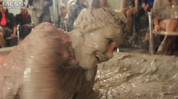 Muddy Wrestling: Raging Regina vs.The Cinnamon Buns Screencap 25 on sinx.preview.netperv.com