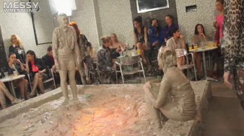 Muddy Wrestling: Raging Regina vs.The Cinnamon Buns Screencap 36 on sinx.preview.netperv.com