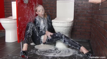 Sexy Smoker Can Smoke On Spunk! Screencap 86 on sinx.preview.netperv.com