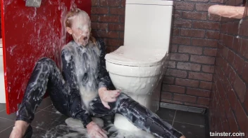 Sexy Smoker Can Smoke On Spunk! Screencap 81 on sinx.preview.netperv.com