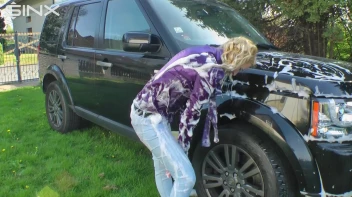 Wet & Messy Car Washing For Playful Blonde Screencap 35 on sinx.preview.netperv.com