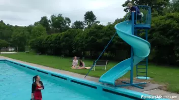 Eurobabes Only Waterpark Screencap 30 on sinx.preview.netperv.com