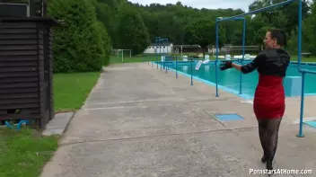 Eurobabes Only Waterpark Screencap 48 on sinx.preview.netperv.com