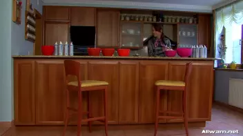 Eggy Snatch Screencap 1 on sinx.preview.netperv.com