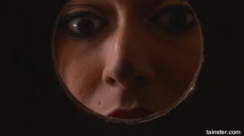 Taking A Pearl Necklace To The Extreme! Screencap 4 on sinx.preview.netperv.com