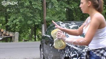 Catfight At The Carwash Screencap 28 on sinx.preview.netperv.com