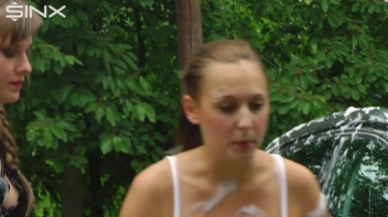 Catfight At The Carwash Screencap 30 on sinx.preview.netperv.com