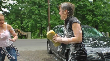 Catfight At The Carwash Screencap 36 on sinx.preview.netperv.com