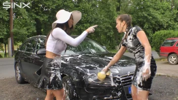 Catfight At The Carwash Screencap 66 on sinx.preview.netperv.com