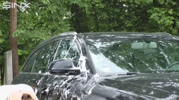 Catfight At The Carwash Screencap 7 on sinx.preview.netperv.com