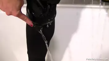 Shave And Shower That Perfect Pussy Screencap 22 on sinx.preview.netperv.com