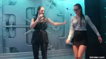 Teasing babes getting dripping wet Screencap 78 on sinx.preview.netperv.com