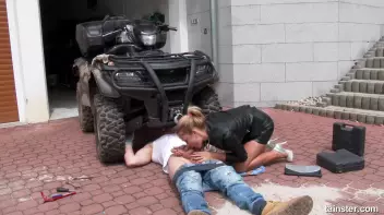 Getting a golden shower after a cumshot Screencap 18 on sinx.preview.netperv.com