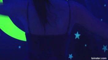 Spring Break Blow-Out Part 4 - Cam 4 Screencap 100 on sinx.preview.netperv.com