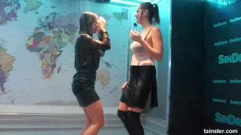 Wet amateur babes go wild Screencap 33 on sinx.preview.netperv.com