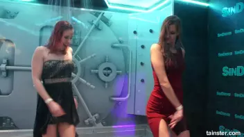 Wet amateur babes go wild Screencap 4 on sinx.preview.netperv.com