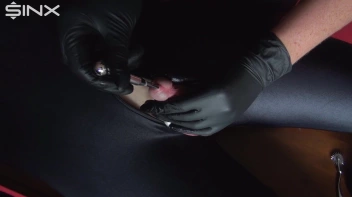 Das Schwanzloch gefickt mit dem Dilator Screencap 48 on sinx.preview.netperv.com