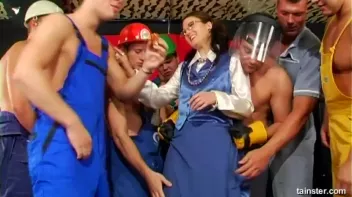 Quarts of the Finest Yellow Juice Screencap 2 on sinx.preview.netperv.com