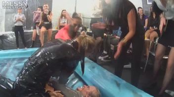 Messy Wrestling: A Double Blast Of Oil From Head To Pantyhose! Screencap 9 on sinx.preview.netperv.com