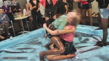 Messy Wrestling: A Double Blast Of Oil From Head To Pantyhose! Screencap 38 on sinx.preview.netperv.com