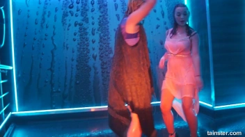 What a Glorious Feelin' Dancing In The Rain Screencap 28 on sinx.preview.netperv.com