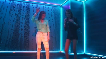 What a Glorious Feelin' Dancing In The Rain Screencap 43 on sinx.preview.netperv.com