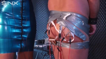 Sklavenarsch unter Strom gesetzt Screencap 75 on sinx.preview.netperv.com