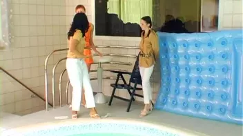 Super Soaked In The Pool Screencap 5 on sinx.preview.netperv.com