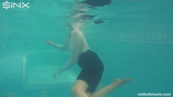 Glamour Girl's Poolside Dip Screencap 33 on sinx.preview.netperv.com