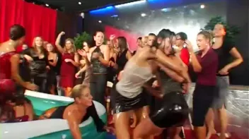 Katty vs. Julia Messy Fight Screencap 100 on sinx.preview.netperv.com