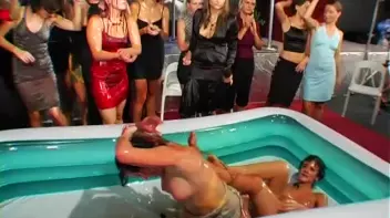 Katty vs. Julia Messy Fight Screencap 18 on sinx.preview.netperv.com