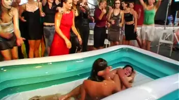 Katty vs. Julia Messy Fight Screencap 55 on sinx.preview.netperv.com