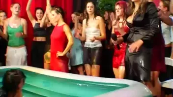 Katty vs. Julia Messy Fight Screencap 75 on sinx.preview.netperv.com