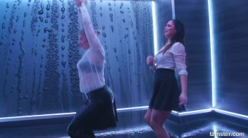 Shower Shakers! Screencap 26 on sinx.preview.netperv.com