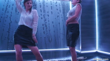 Shower Shakers! Screencap 55 on sinx.preview.netperv.com