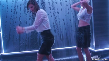 Shower Shakers! Screencap 56 on sinx.preview.netperv.com