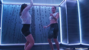 Shower Shakers! Screencap 59 on sinx.preview.netperv.com