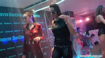 Summer Jam Bang Part 5 - Shower Cam Screencap 94 on sinx.preview.netperv.com