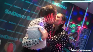 Summer Jam Bang Part 5 - Shower Cam Screencap 31 on sinx.preview.netperv.com