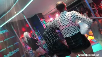 Summer Jam Bang Part 5 - Shower Cam Screencap 49 on sinx.preview.netperv.com