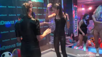 Summer Jam Bang Part 5 - Shower Cam Screencap 58 on sinx.preview.netperv.com