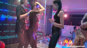 Summer Jam Bang Part 5 - Shower Cam Screencap 64 on sinx.preview.netperv.com