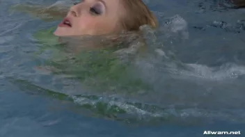 Flower Power Leaves Three Babes Very Wet Screencap 52 on sinx.preview.netperv.com